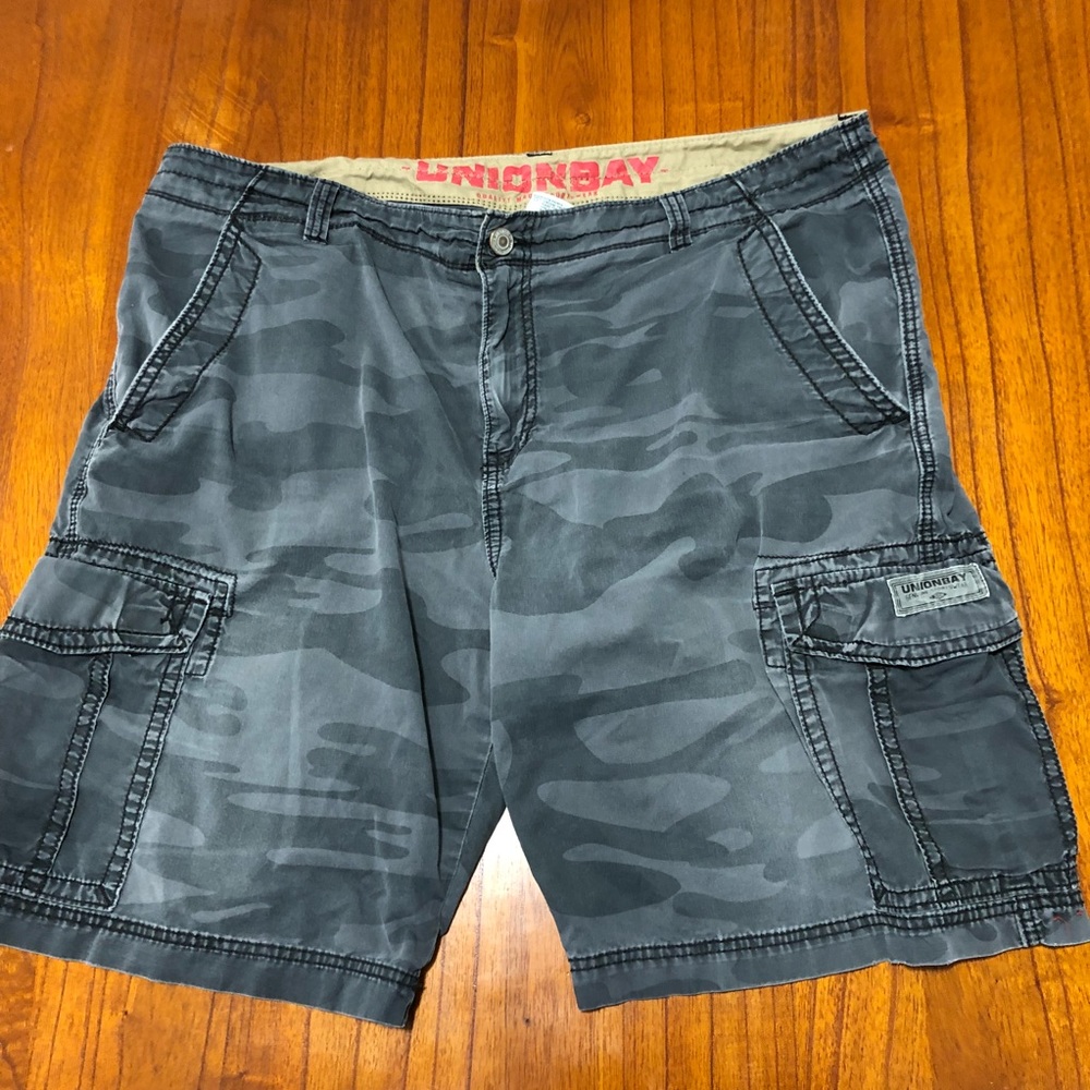 Union Bay camo cargo shorts men’s 42